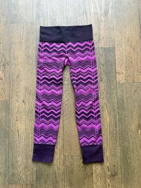 lululemon athletica Purple Chevron Leggings with Dark Waistband